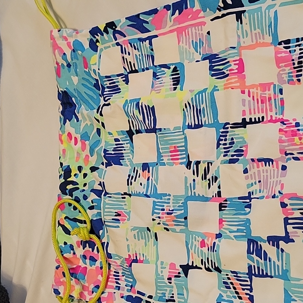 Lilly Pulitzer drawstring bag...great for beach, workout or shopping. NWT - Picture 4 of 8